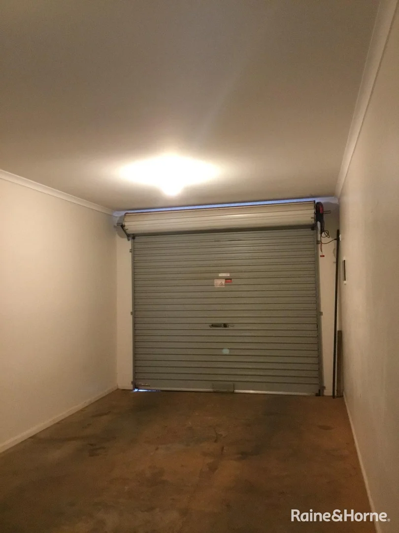 Additional image 11 of 1&2/74 Windsor Circle, Kingaroy QLD 4610