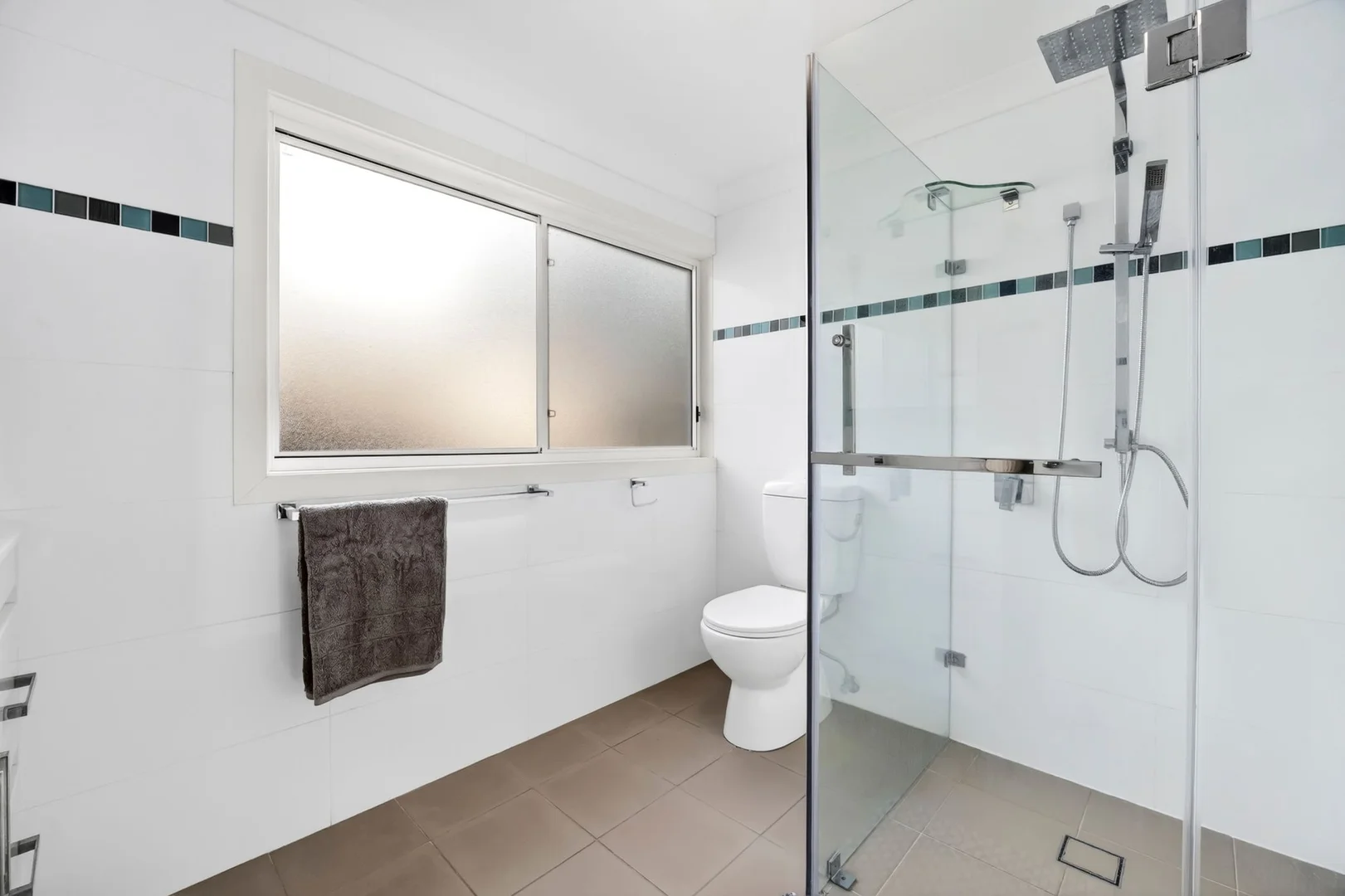 Additional image 15 of 10 Alleyne Avenue, North Narrabeen NSW 2101