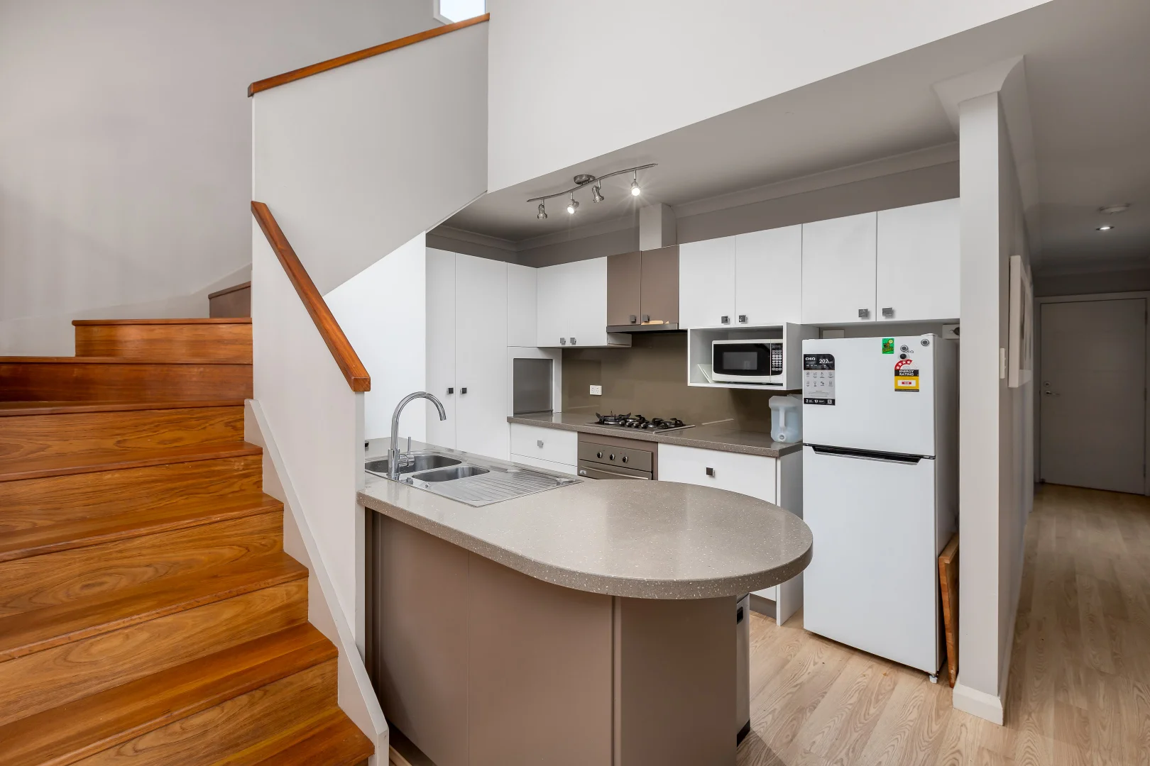 Additional image 4 of 2/106 Forrest Avenue, South Bunbury WA 6230