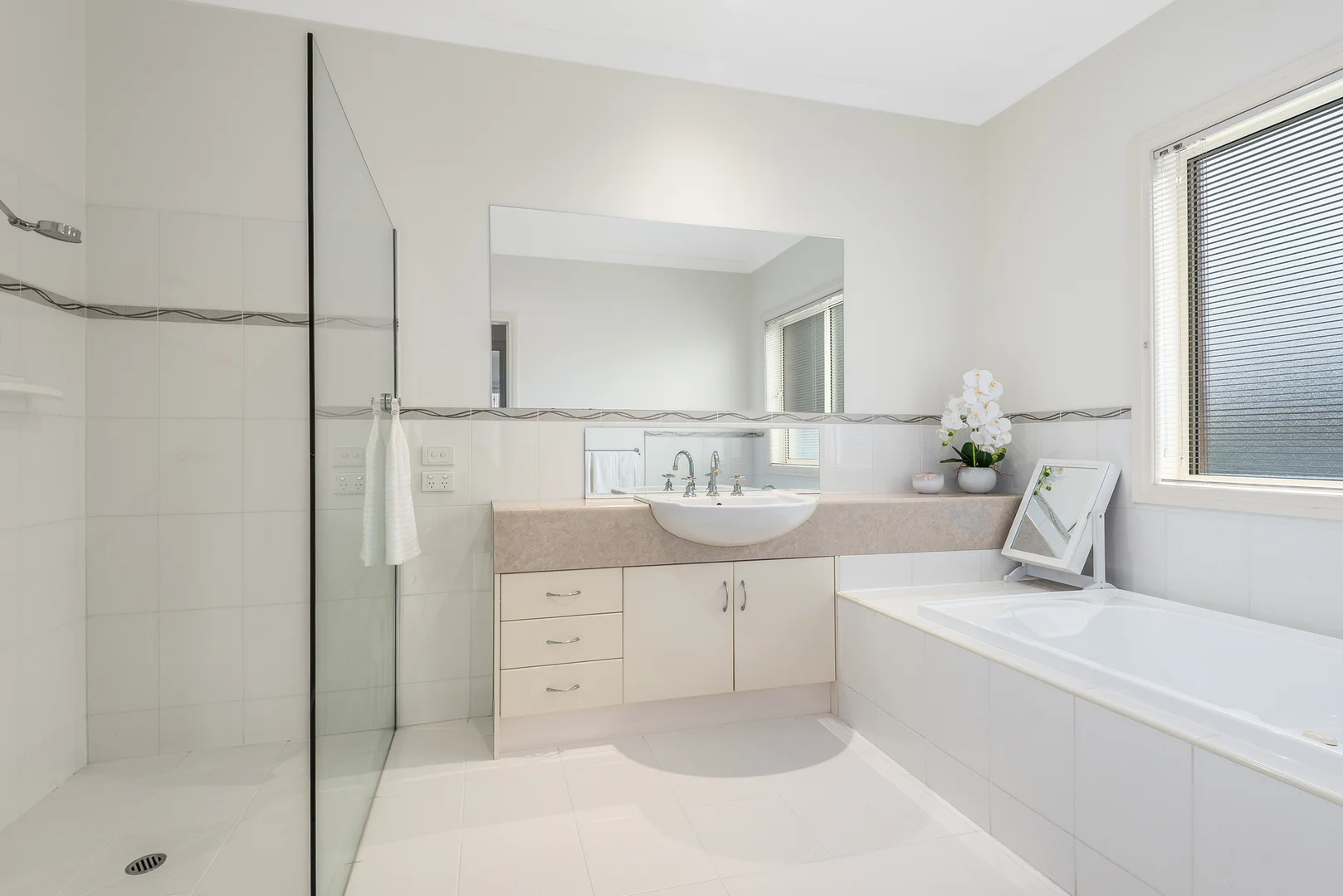 Additional image 10 of 1 Gumtree Court, Highton VIC 3216