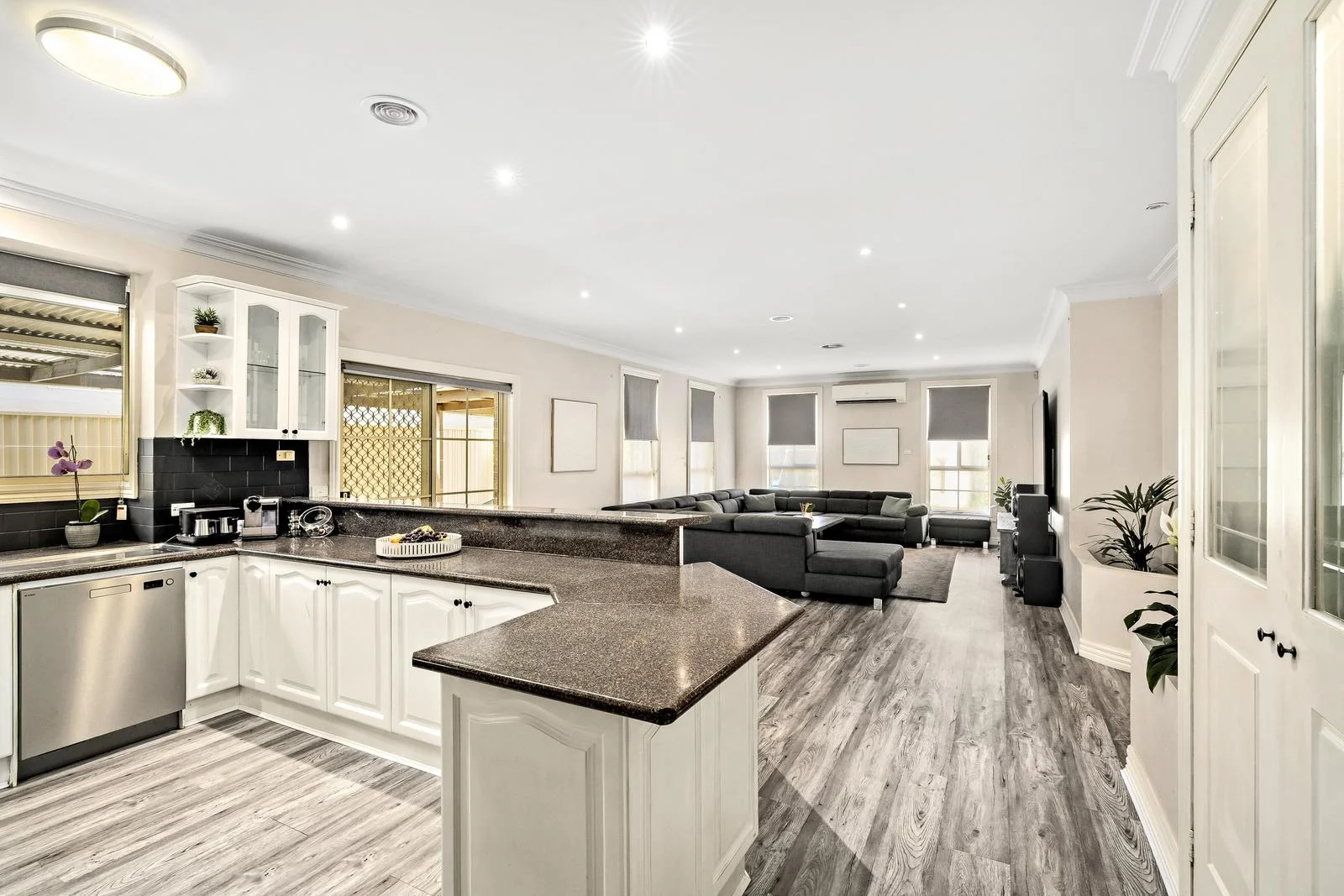 Additional image 4 of 10 Hannah Avenue, Hillside VIC 3037