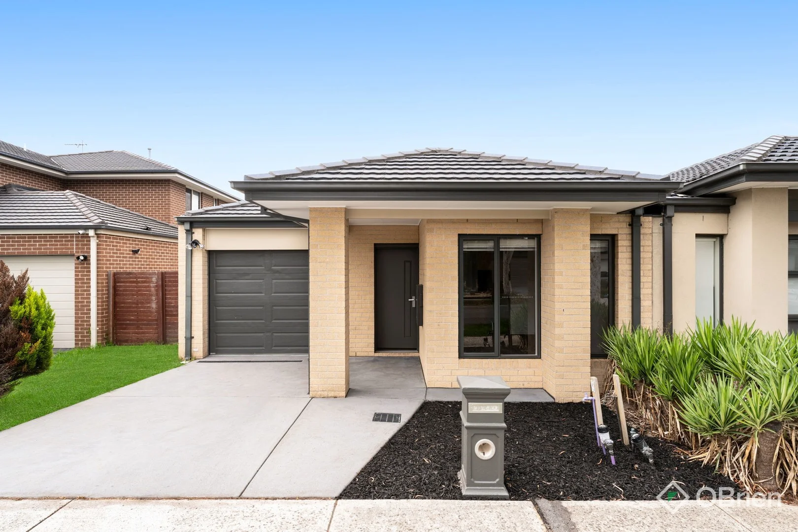 11 Artfield Street, Cranbourne East VIC 3977