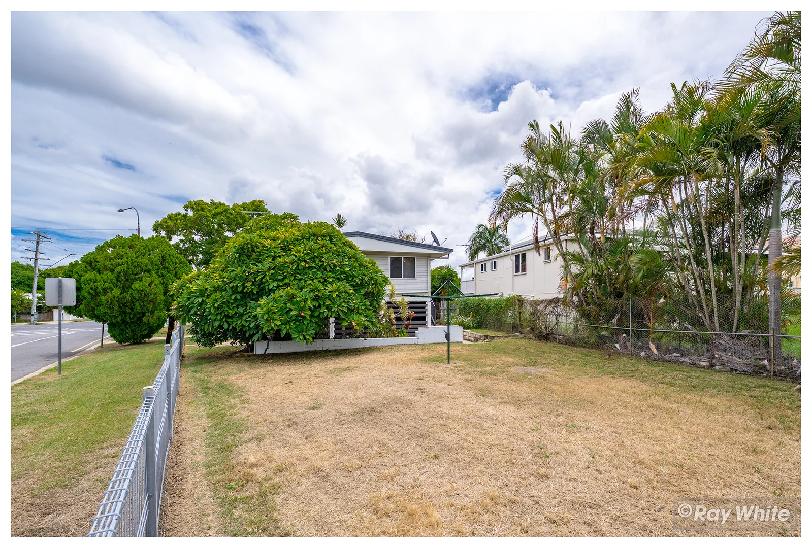 Additional image 31 of 267 Elphinstone Street, Koongal QLD 4701