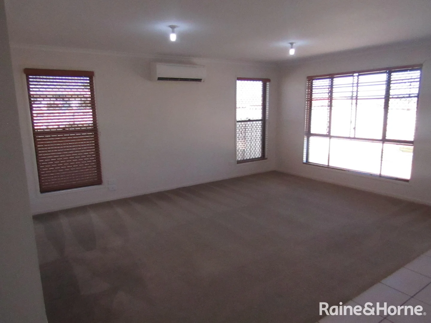 Additional image 13 of 1&2/74 Windsor Circle, Kingaroy QLD 4610