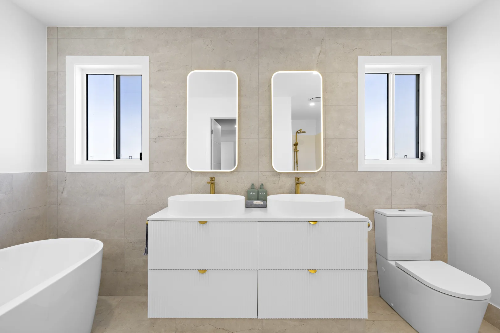 Additional image 18 of 1 Winch Close, Raby Bay QLD 4163