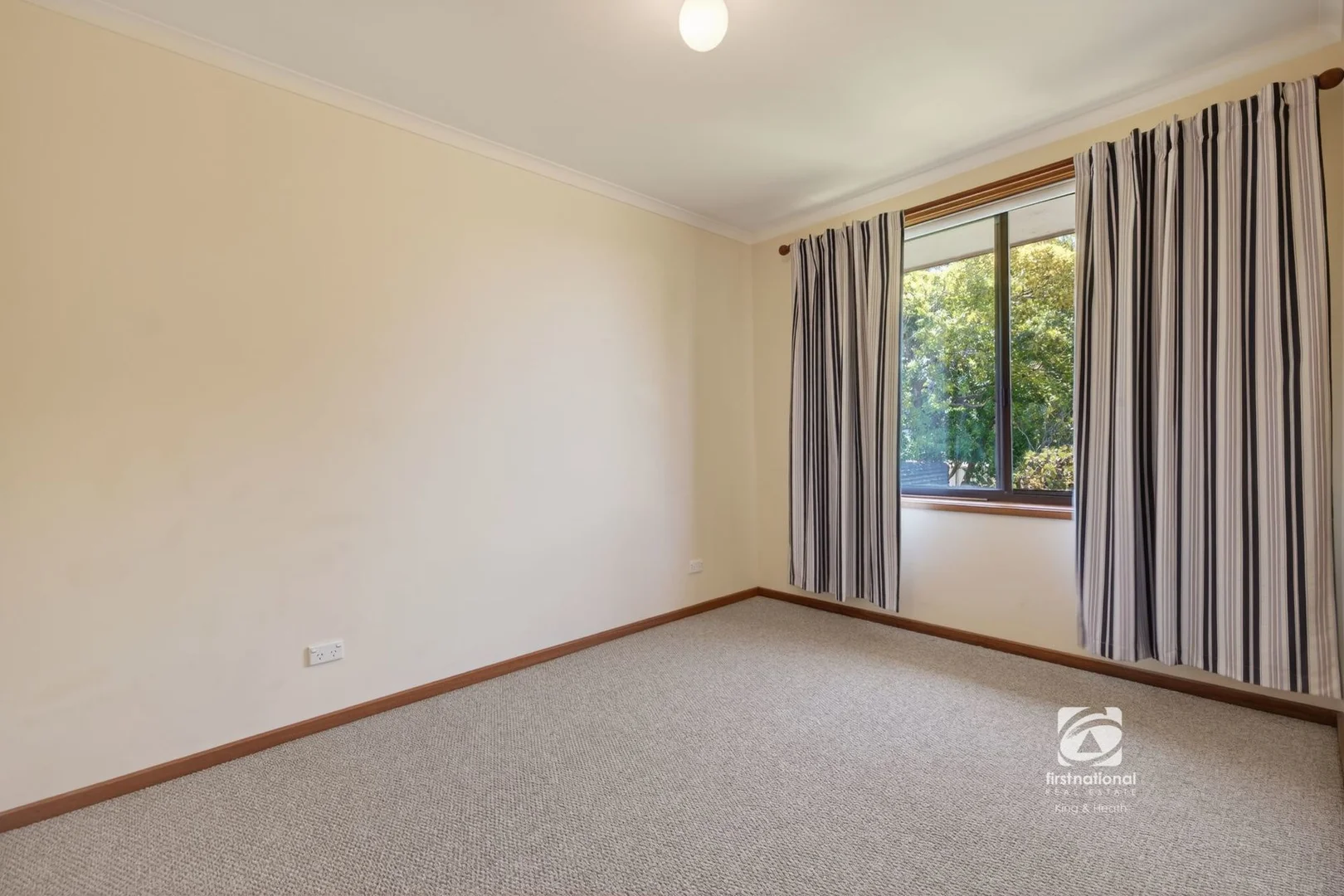 Additional image 12 of 5 Uplands Avenue, Lakes Entrance VIC 3909