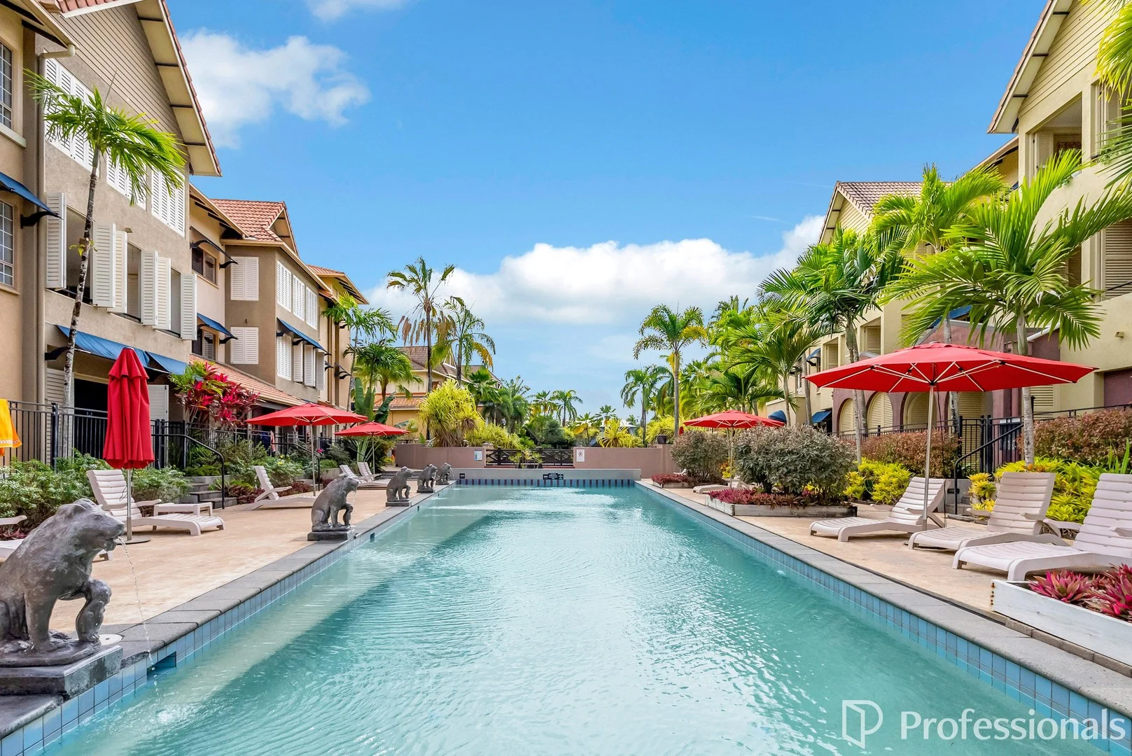 1731/2-10 Greenslopes Street, Cairns North QLD 4870