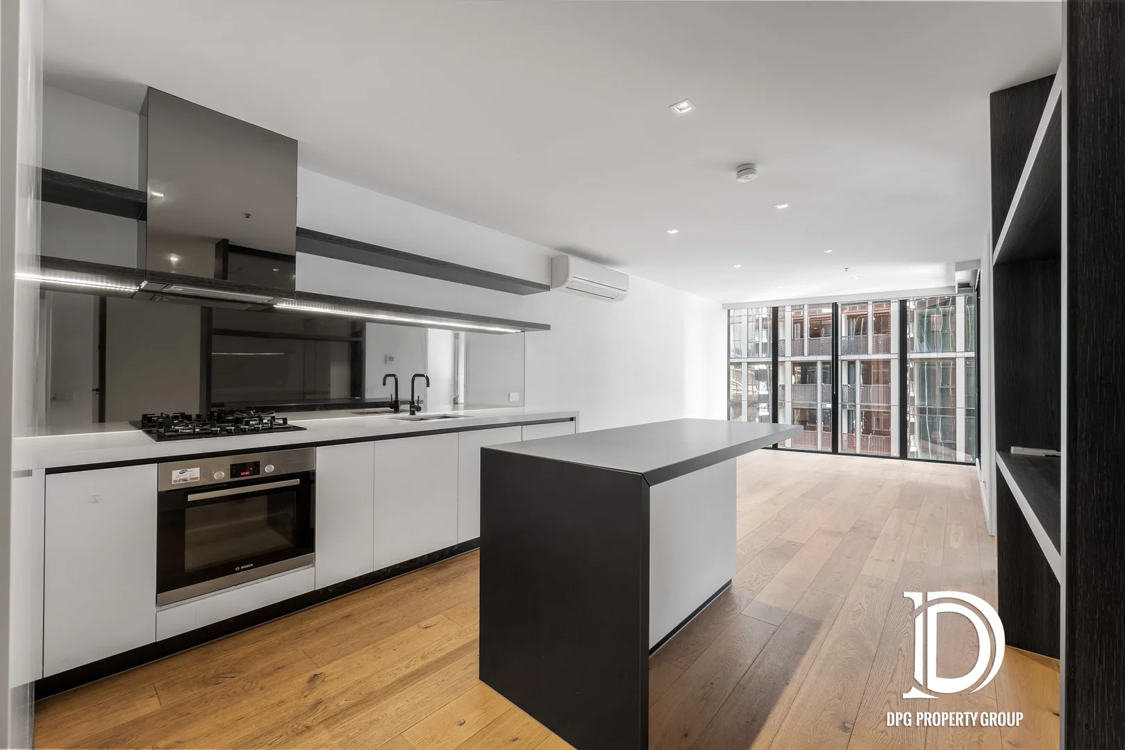 Additional image 2 of 810/677 La Trobe Street, Docklands VIC 3008