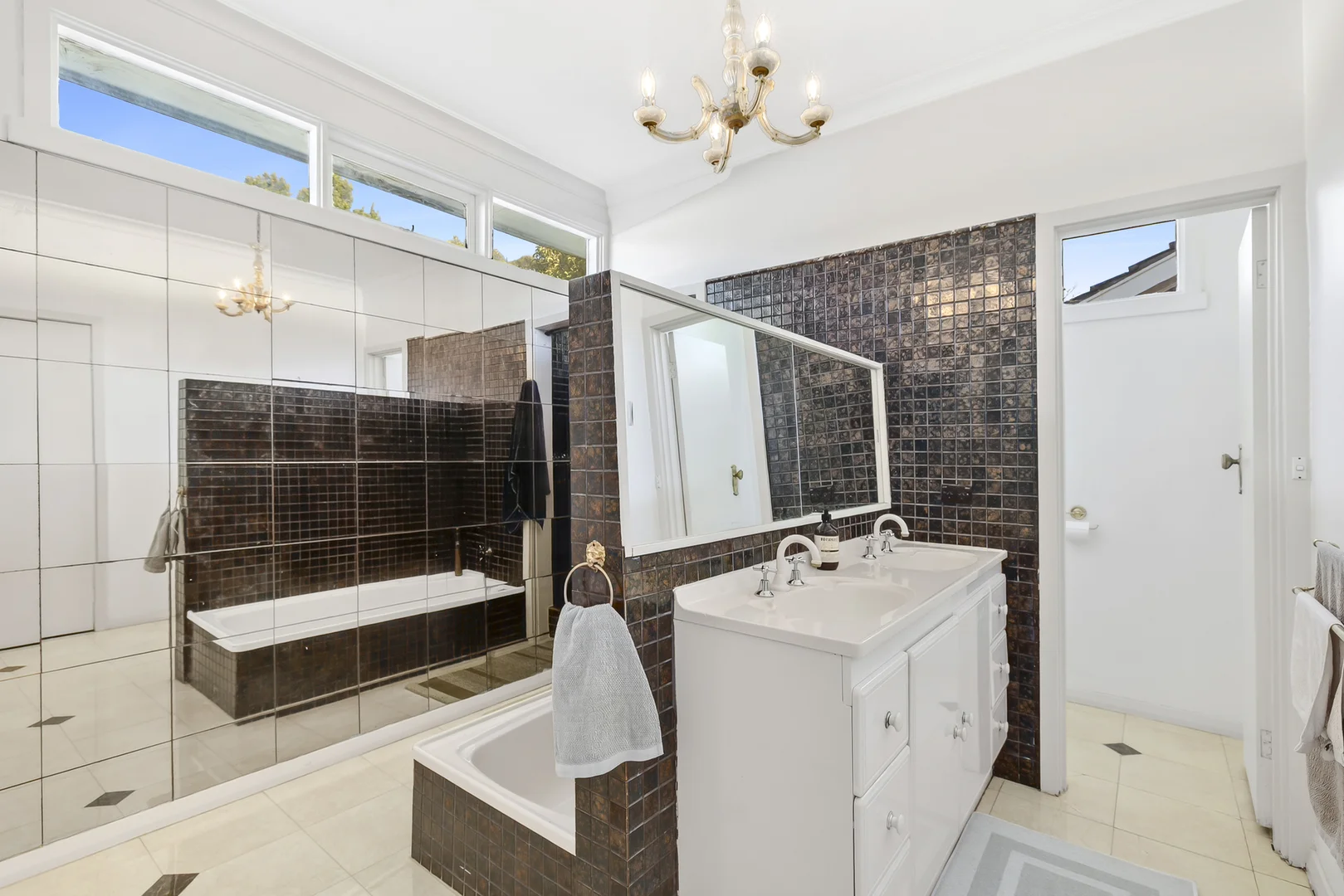 Additional image 8 of 8 Mayfield Drive, Mount Waverley VIC 3149