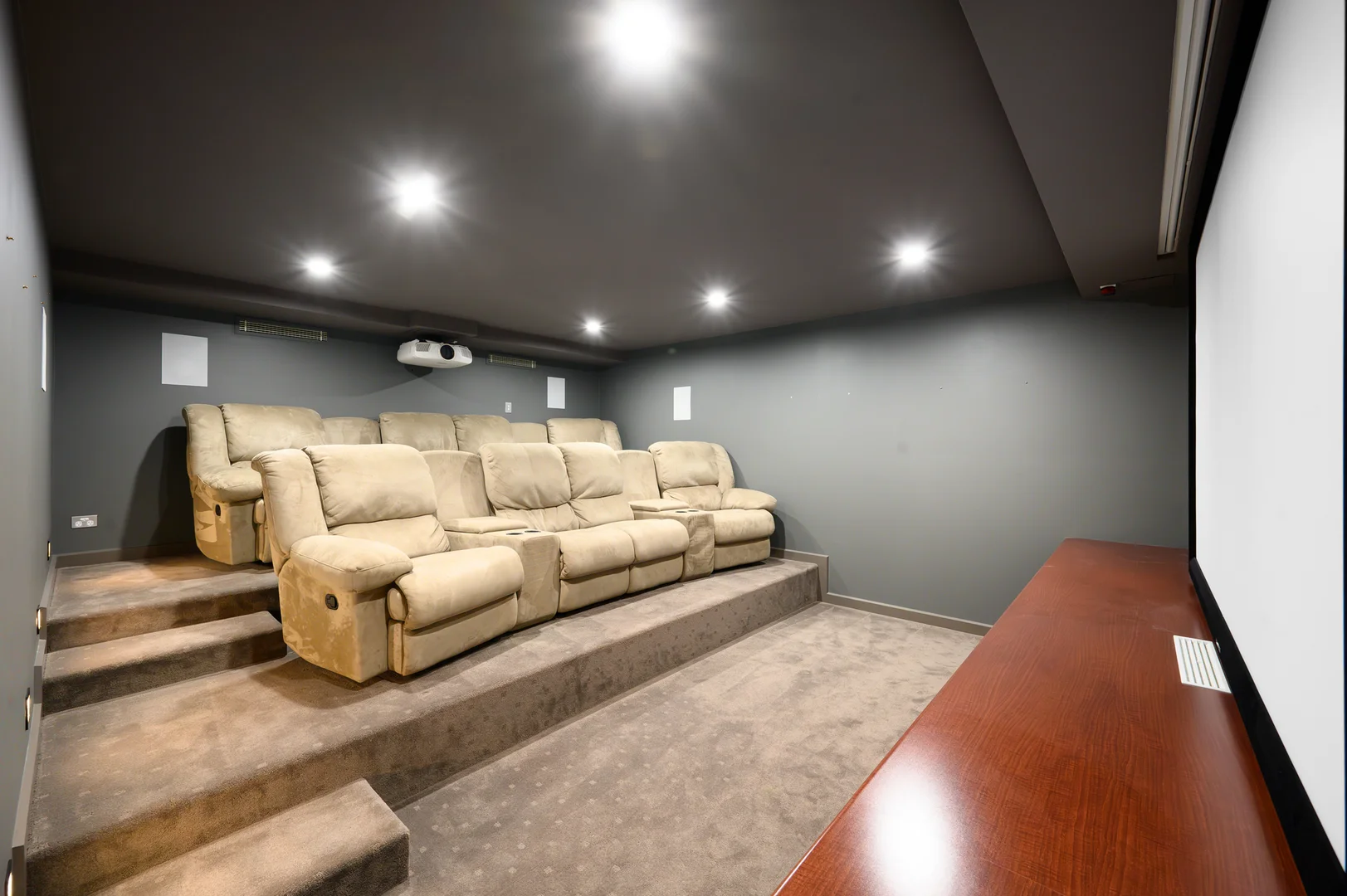 Additional image 26 of 20 Knightsbridge Parade West, Sovereign Islands QLD 4216