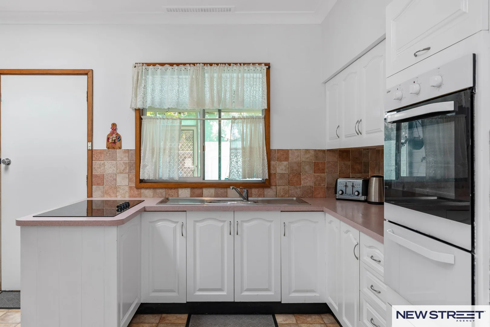 Additional image 4 of 8 Marks Street, Swansea NSW 2281