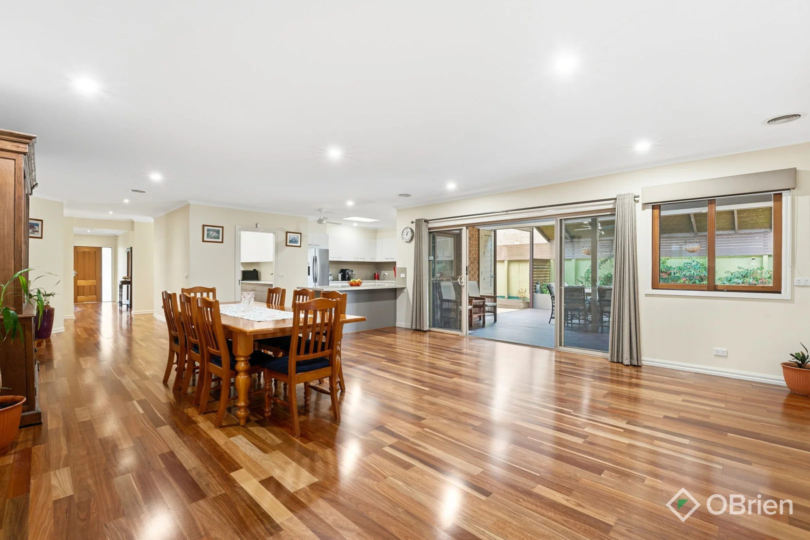 Additional image 4 of 37 Cedarwood Crescent, Berwick VIC 3806