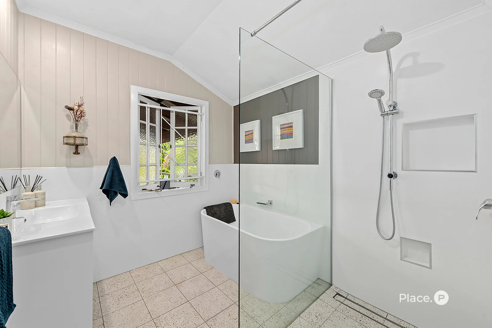 Additional image 14 of 18 Gibson Crescent, Holland Park QLD 4121