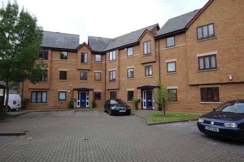Swan Court, Paradise Street OX1