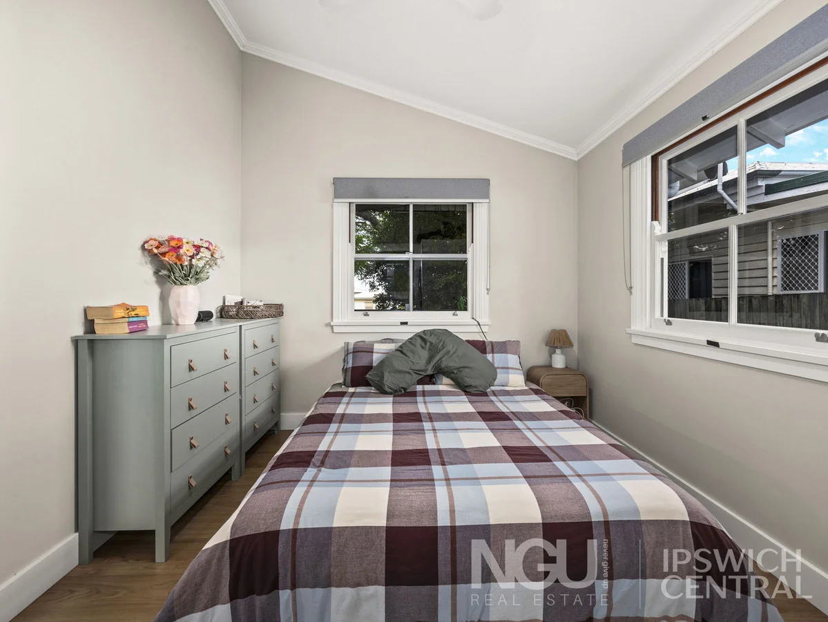 Additional image 10 of 1 & 2 / 25 Teape Street, Silkstone QLD 4304