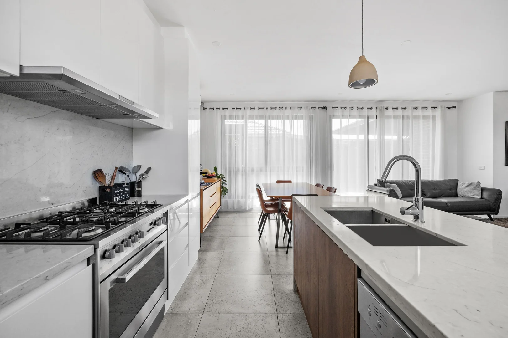 2/34 Clydesdale Road, Airport West VIC 3042