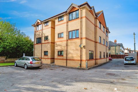 Nightingale Grove, Southampton, Hampshire SO15