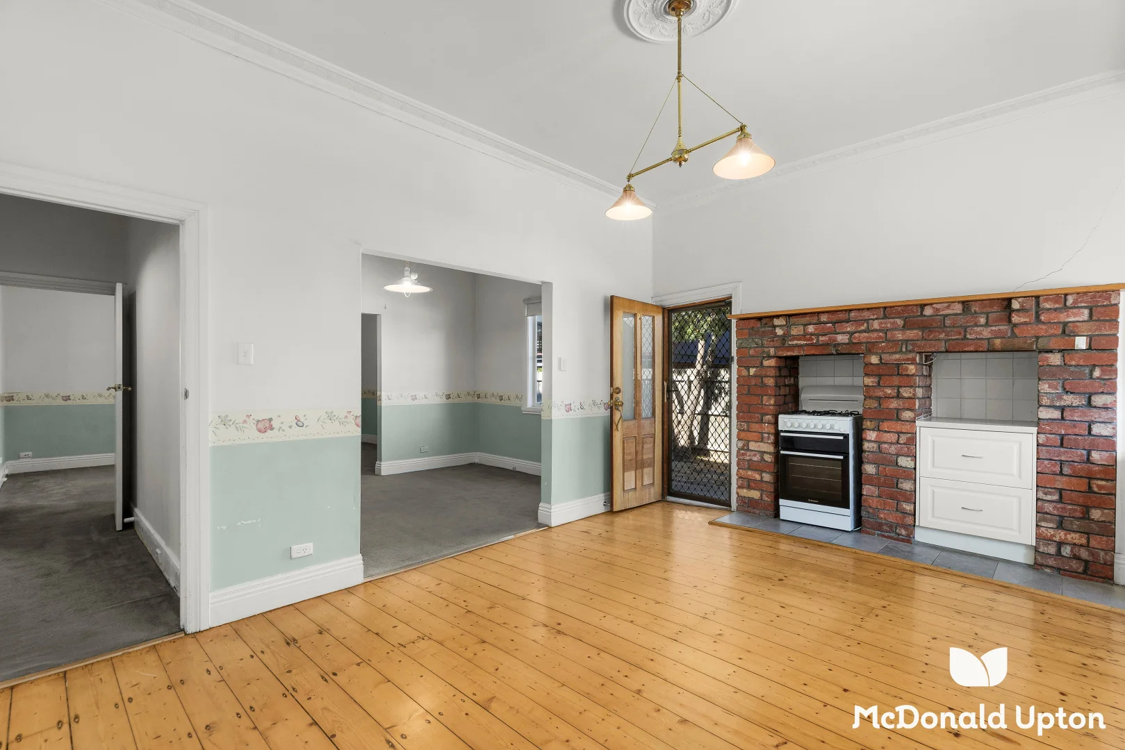 Additional image 4 of 19 Ramsay Street, Aberfeldie VIC 3040