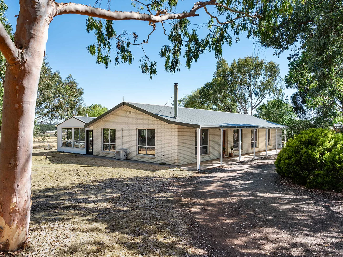 Additional image 33 of 26 Grampians Court, Hamilton VIC 3300