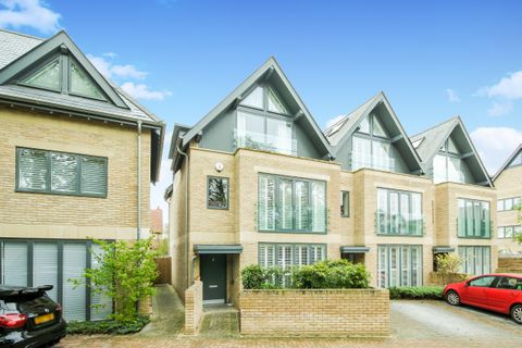 Henley Court, 3 Hernes Crescent Oxford OX2