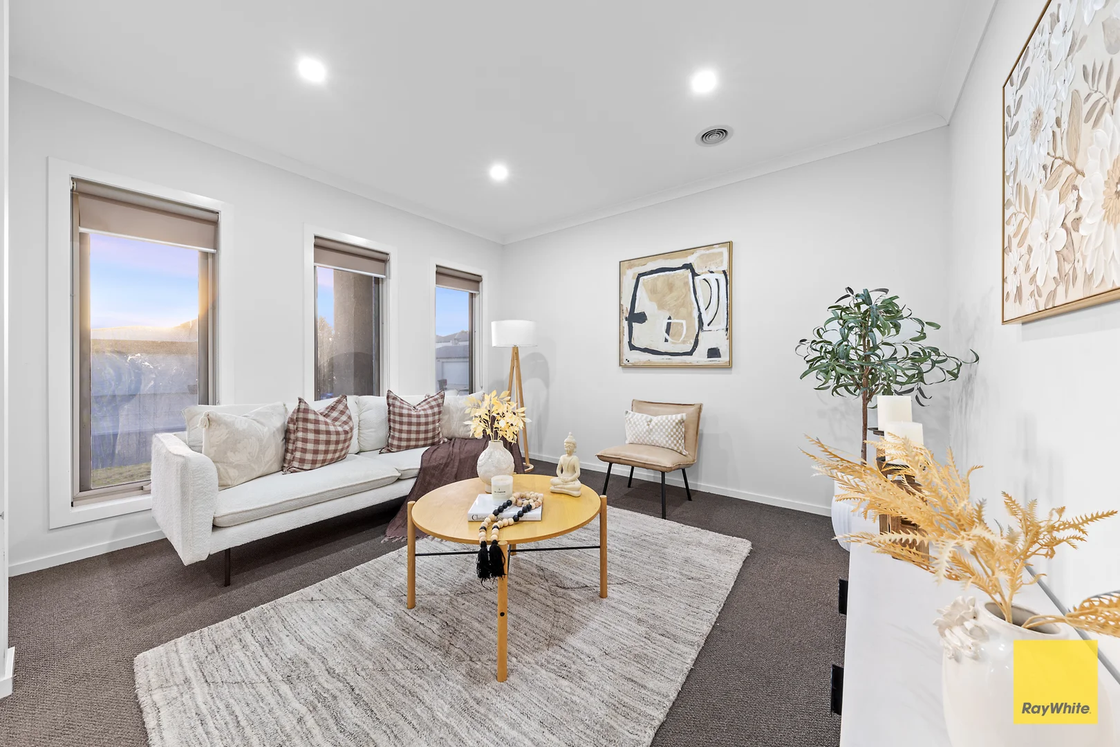 54 Queensbridge Avenue, Tarneit VIC 3029 photo 3