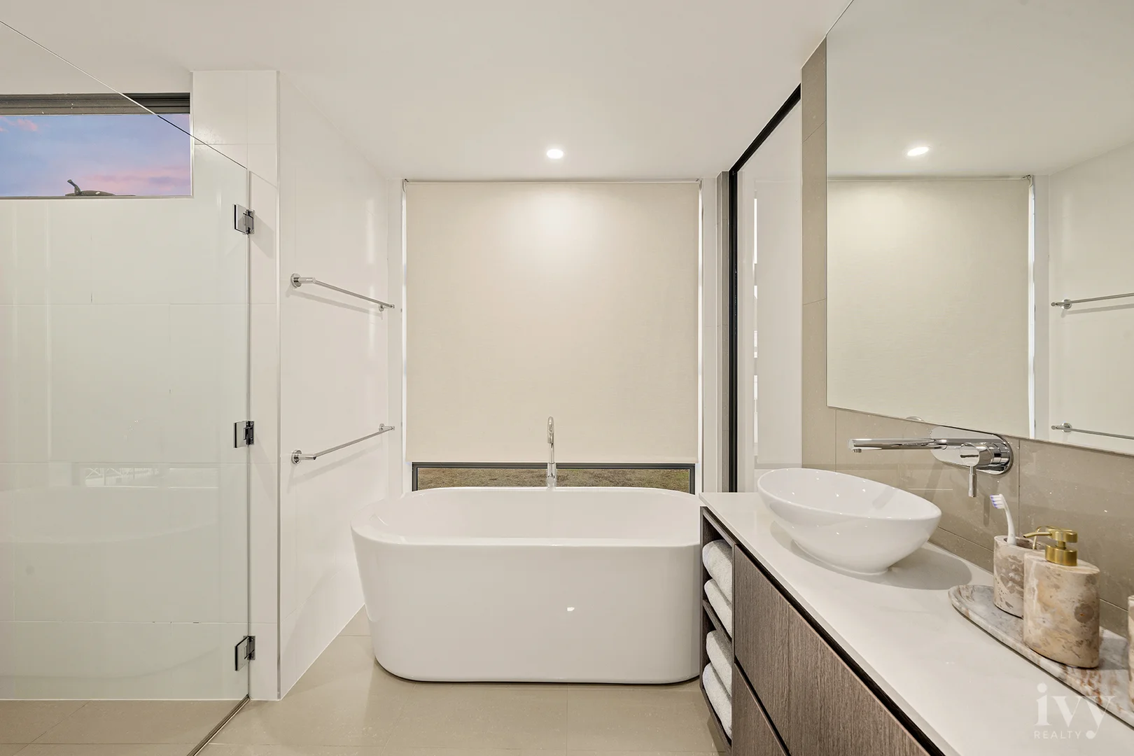 Additional image 18 of 1048 Edgecliff Place, Sanctuary Cove QLD 4212