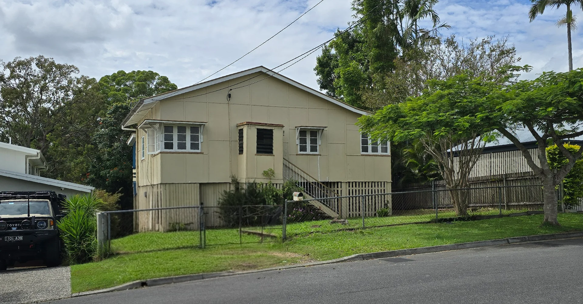Additional image 3 of Holland Park QLD 4121