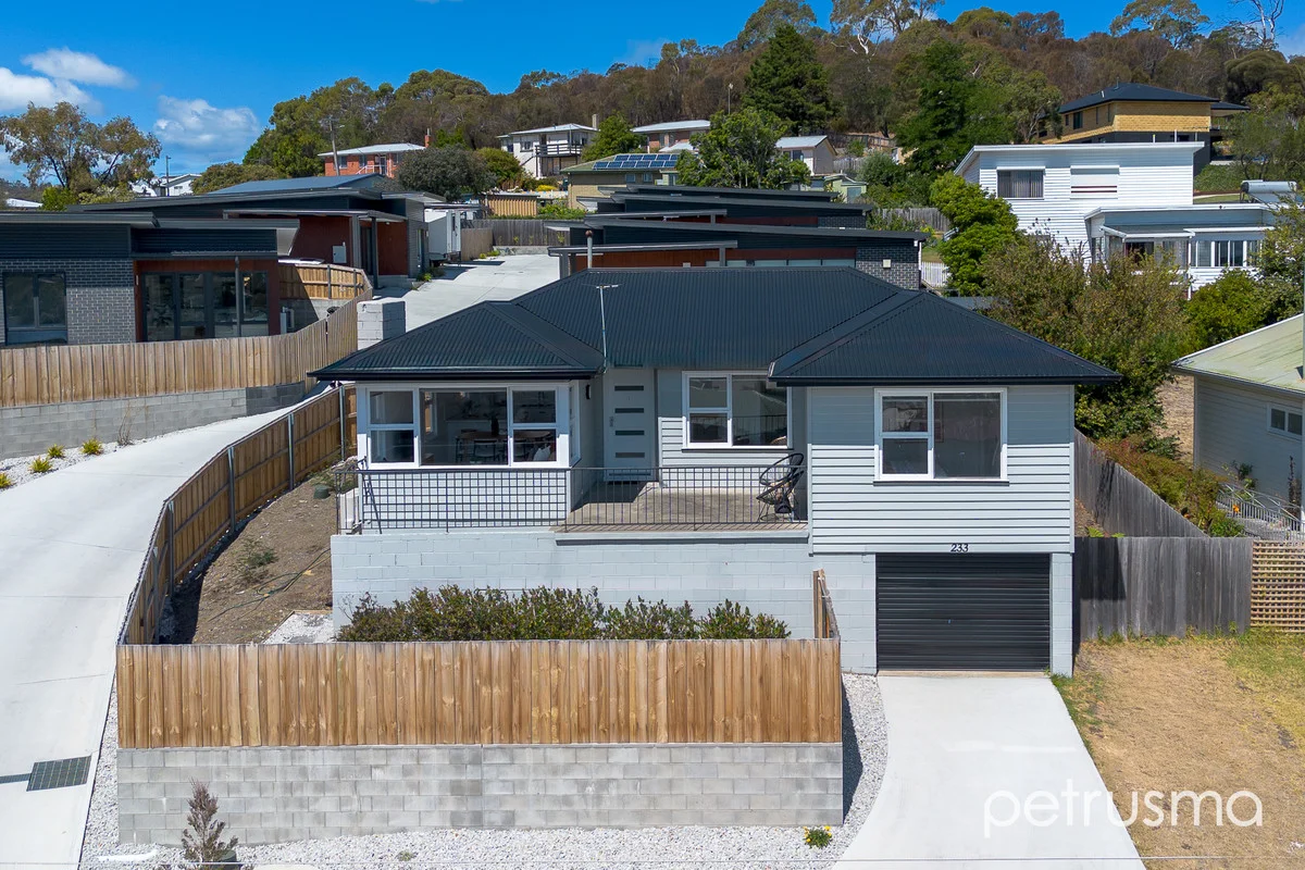 1/233 Cambridge Road, Warrane TAS 7018