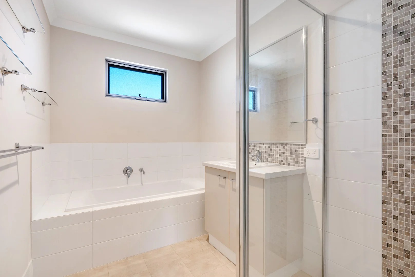 Additional image 11 of 1/30 Buttermere Approach, Waikiki WA 6169