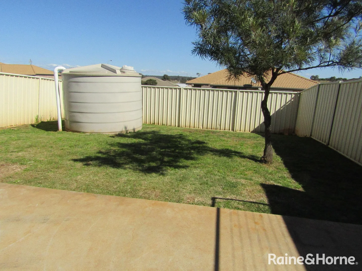 Additional image 14 of 1&2/74 Windsor Circle, Kingaroy QLD 4610