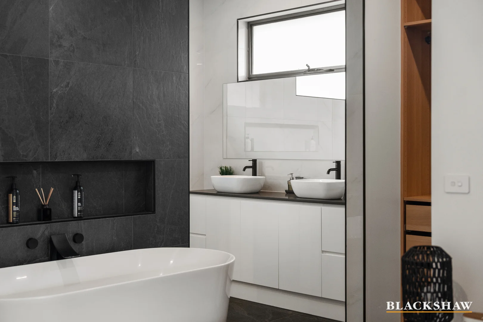 Additional image 25 of 6 Green Avenue, Gunning NSW 2581