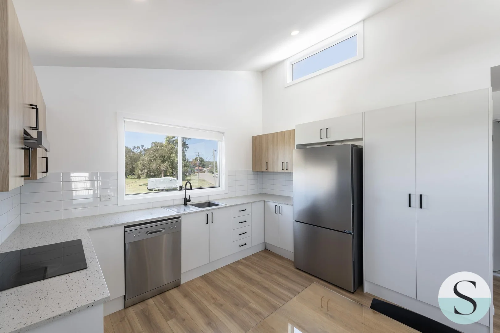 Additional image 11 of 24 Marks Parade, Marks Point NSW 2280