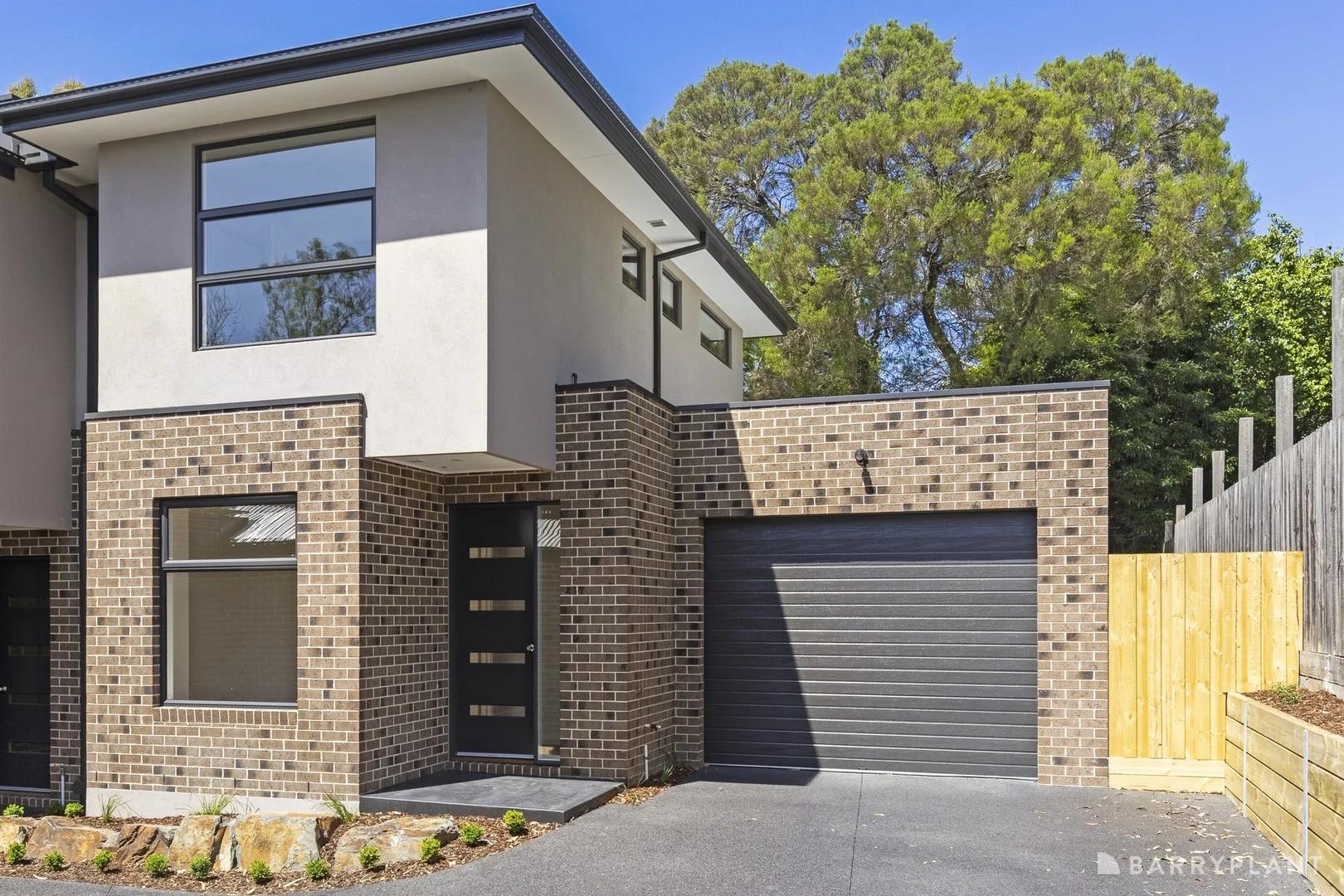 2/2 Velma Grove, Ringwood East VIC 3135