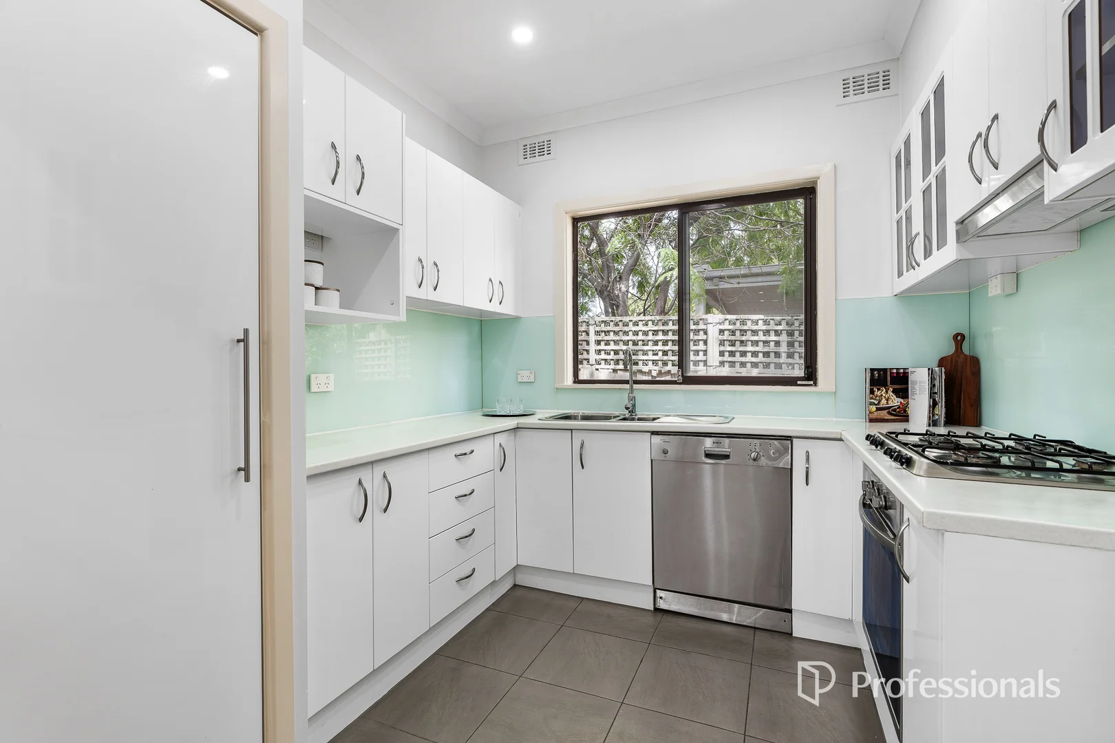 Additional image 4 of 29 Dromana Avenue, Bentleigh East VIC 3165