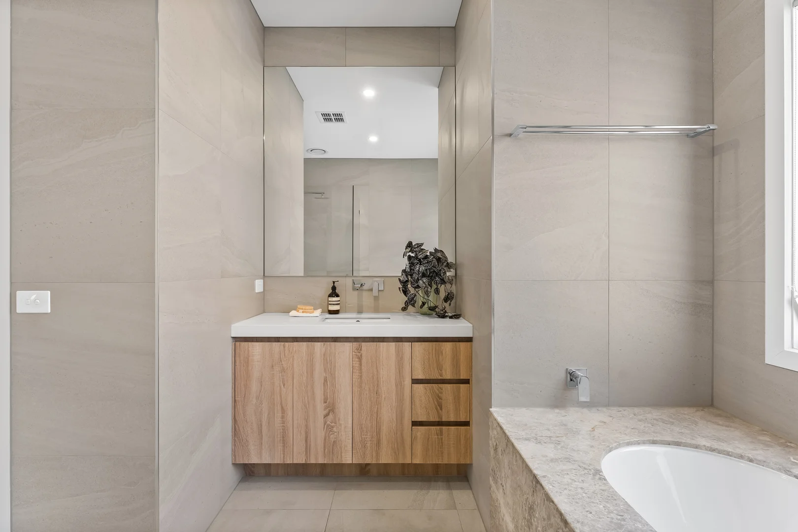 Additional image 12 of 2/7 Daly Street, Doncaster East VIC 3109