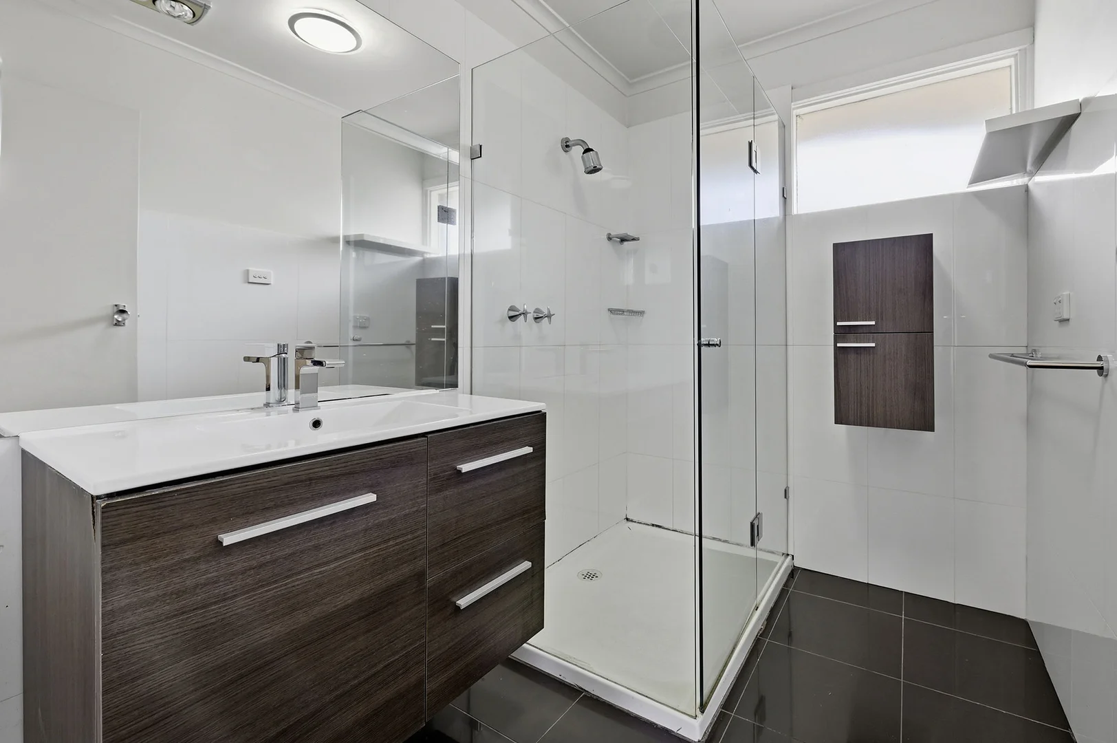 Additional image 5 of 4/42 Strabane Avenue, Mont Albert North VIC 3129