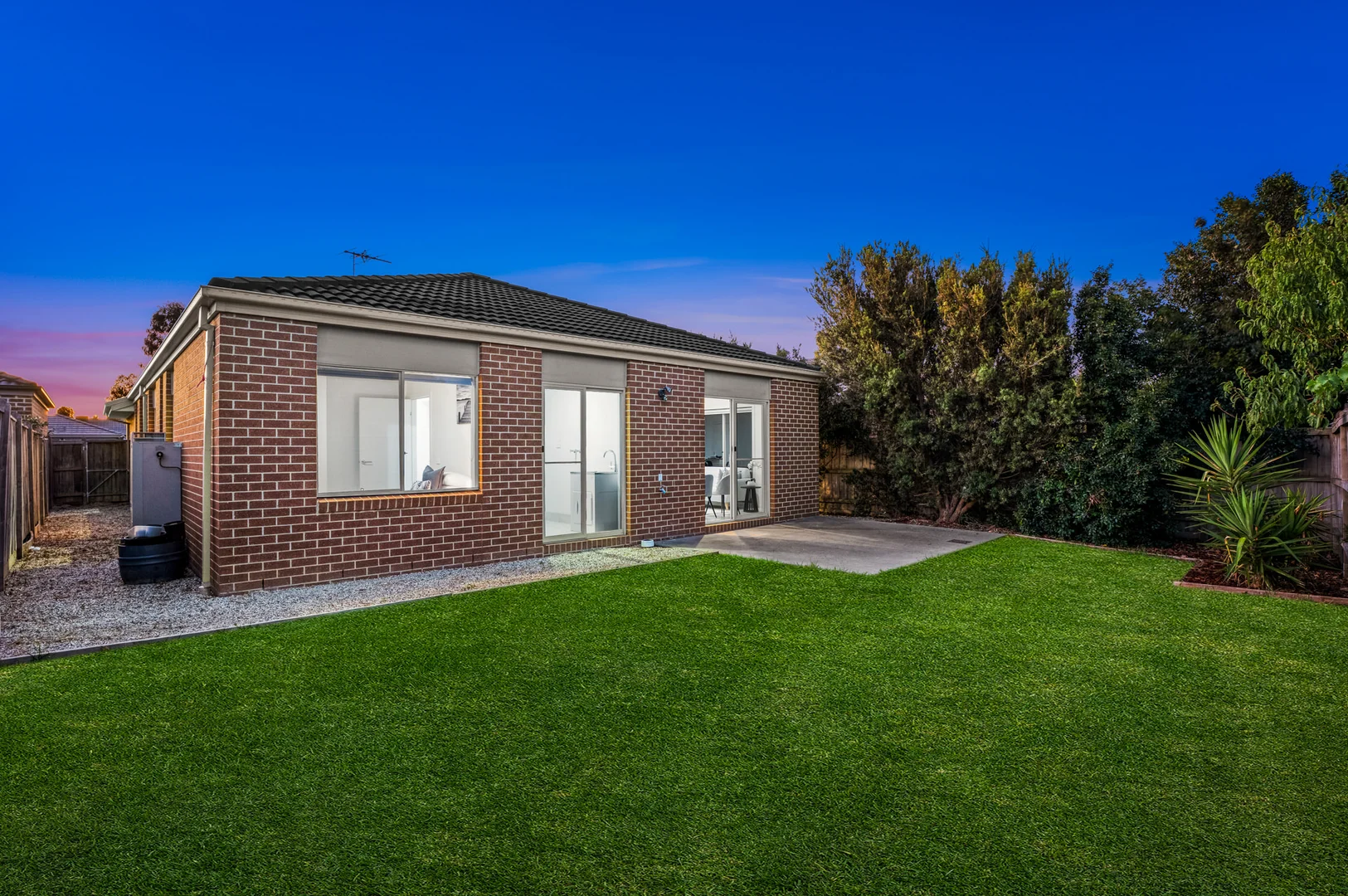 Additional image 15 of 8 Brolin Terrace, Cranbourne North VIC 3977