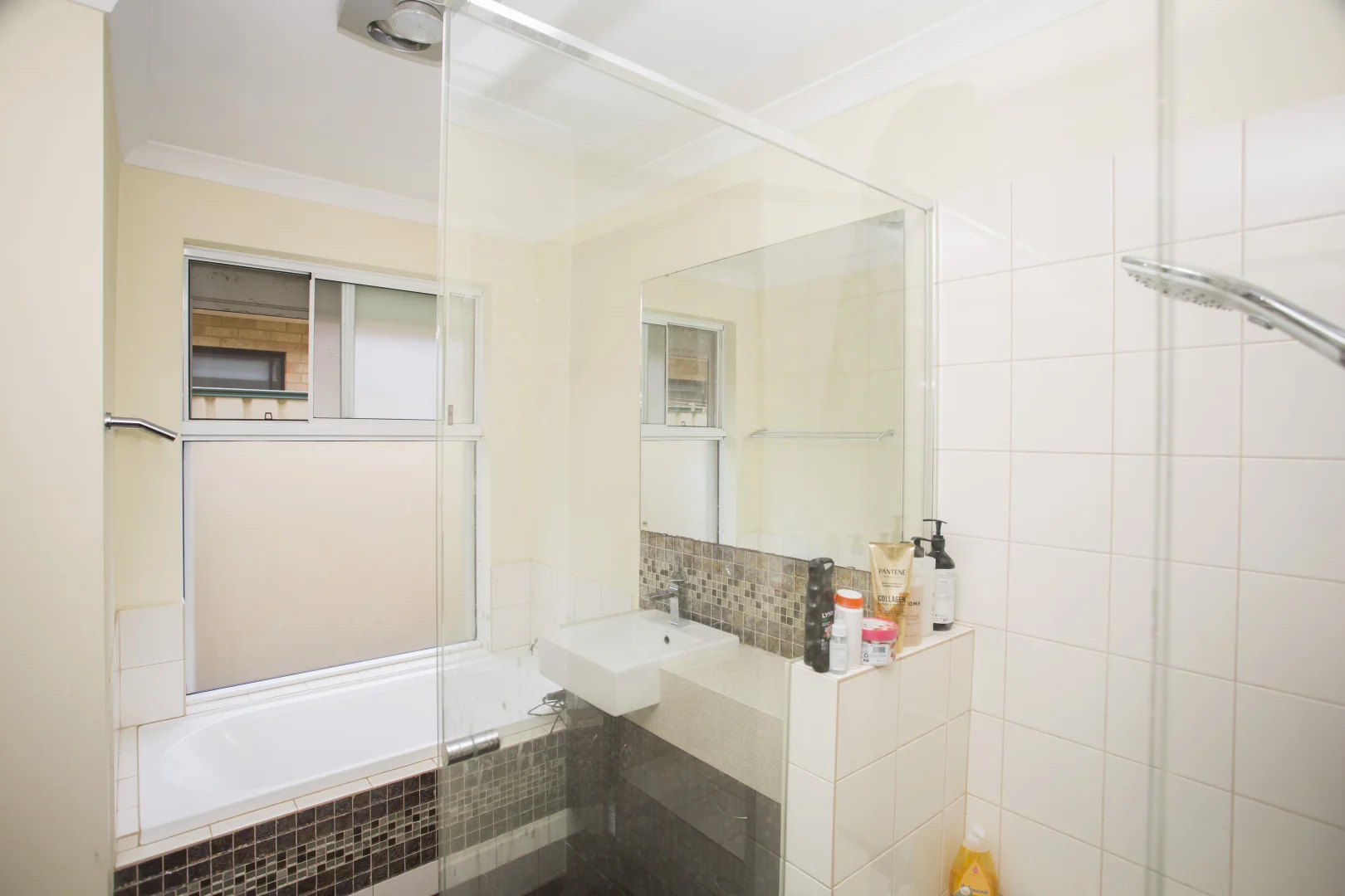 Additional image 46 of 94 Macquarie Boulevard, Hammond Park WA 6164