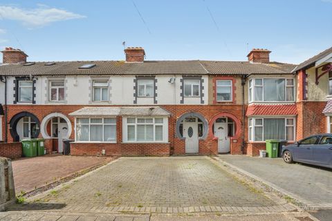 Highbury Grove, Portsmouth, Hampshire PO6