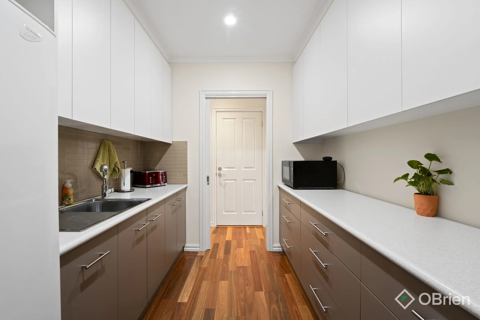 Additional image 7 of 37 Cedarwood Crescent, Berwick VIC 3806