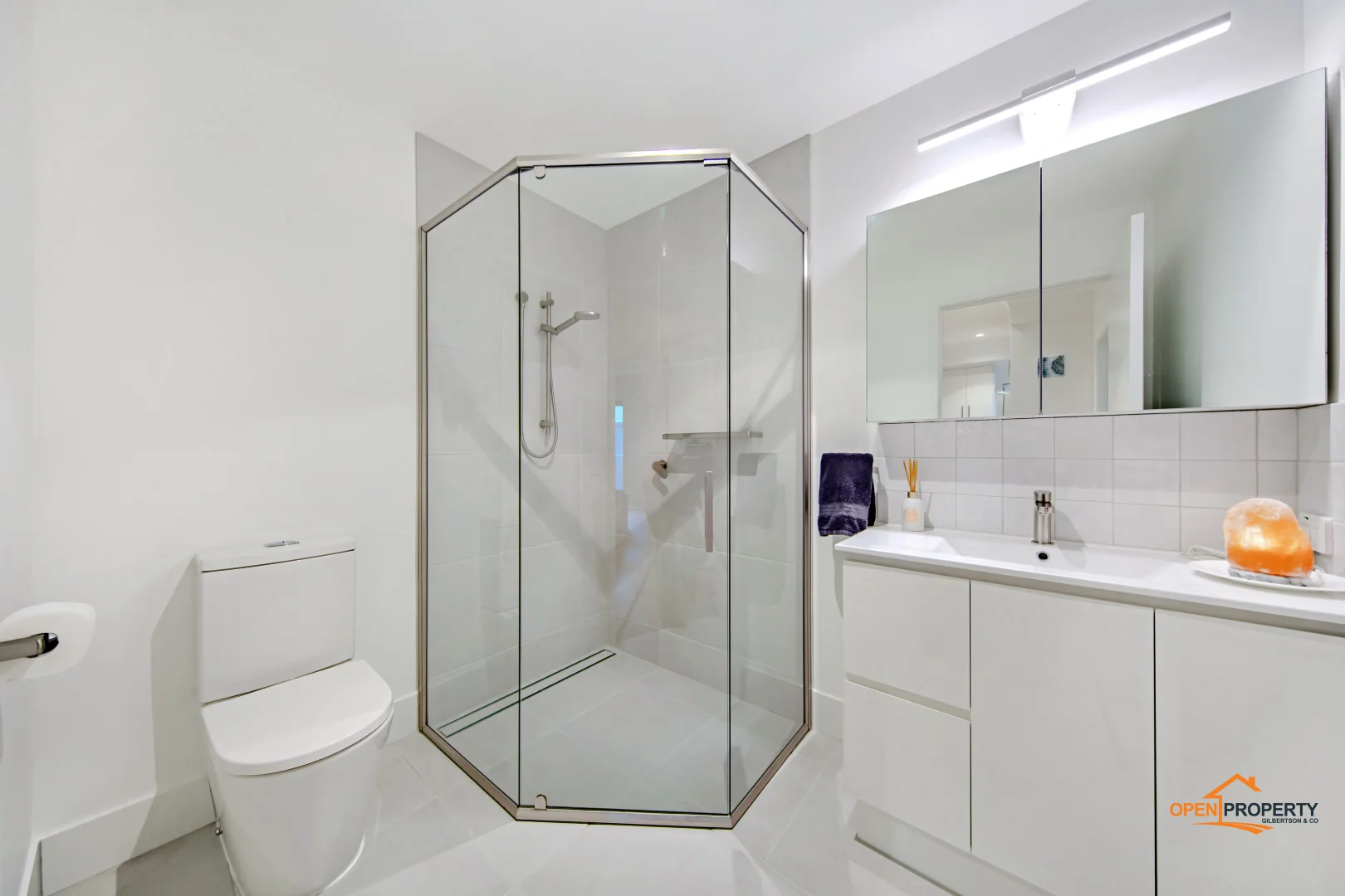 Additional image 4 of Unit 1/80-86 River Ave, Mighell QLD 4860