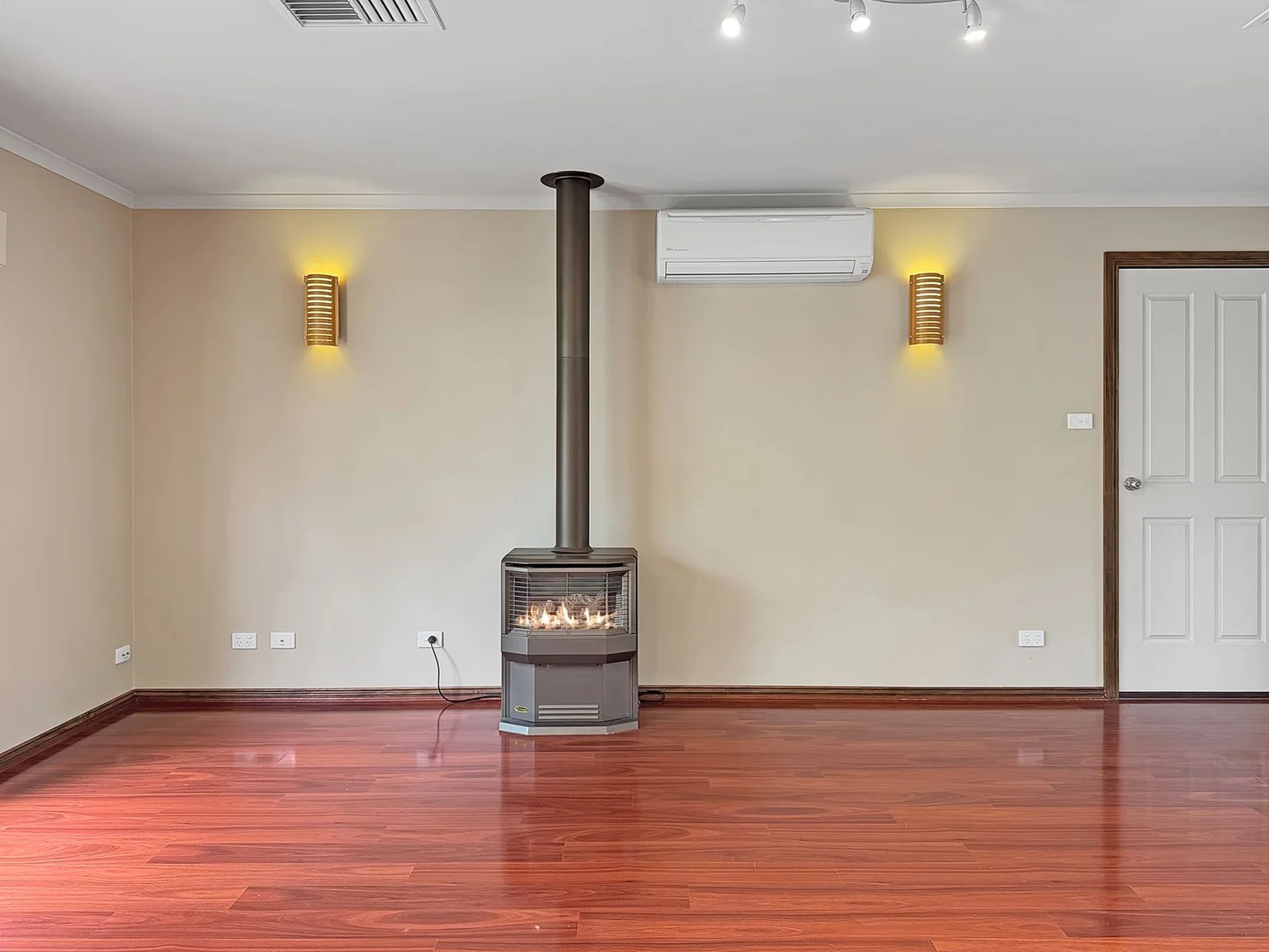 Additional image 4 of 2/194 Gladstone Street, Maryborough VIC 3465