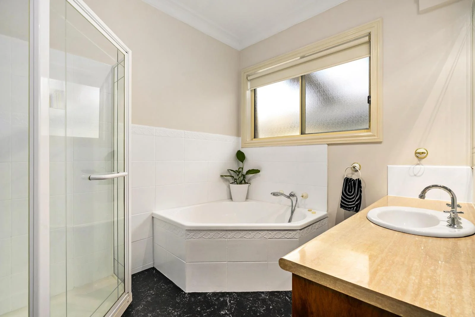 Additional image 12 of 10 Hannah Avenue, Hillside VIC 3037