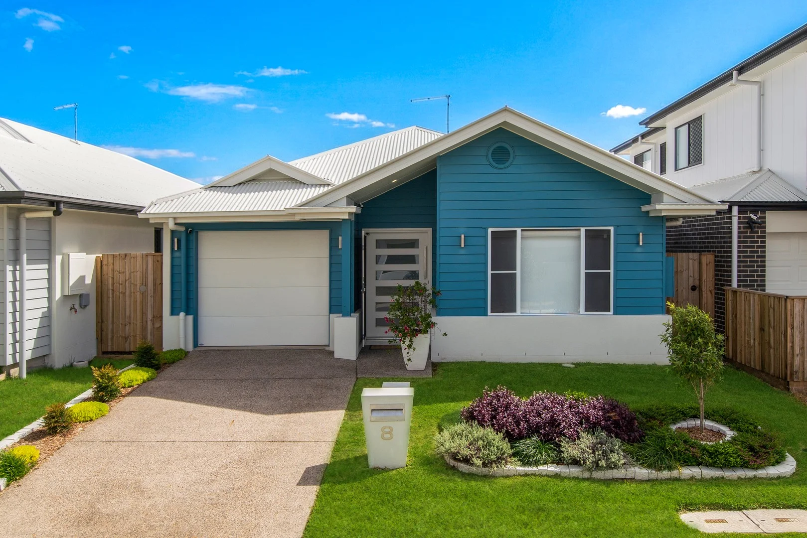 8 Pinbarren Street, Banya QLD 4551