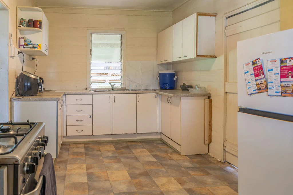 Additional image 14 of 21 Plant St, Richmond Hill QLD 4820