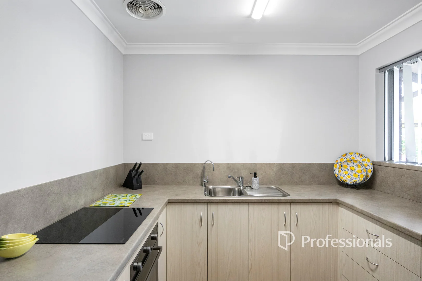 Additional image 11 of 1/37 Hayes Street, Bunbury WA 6230