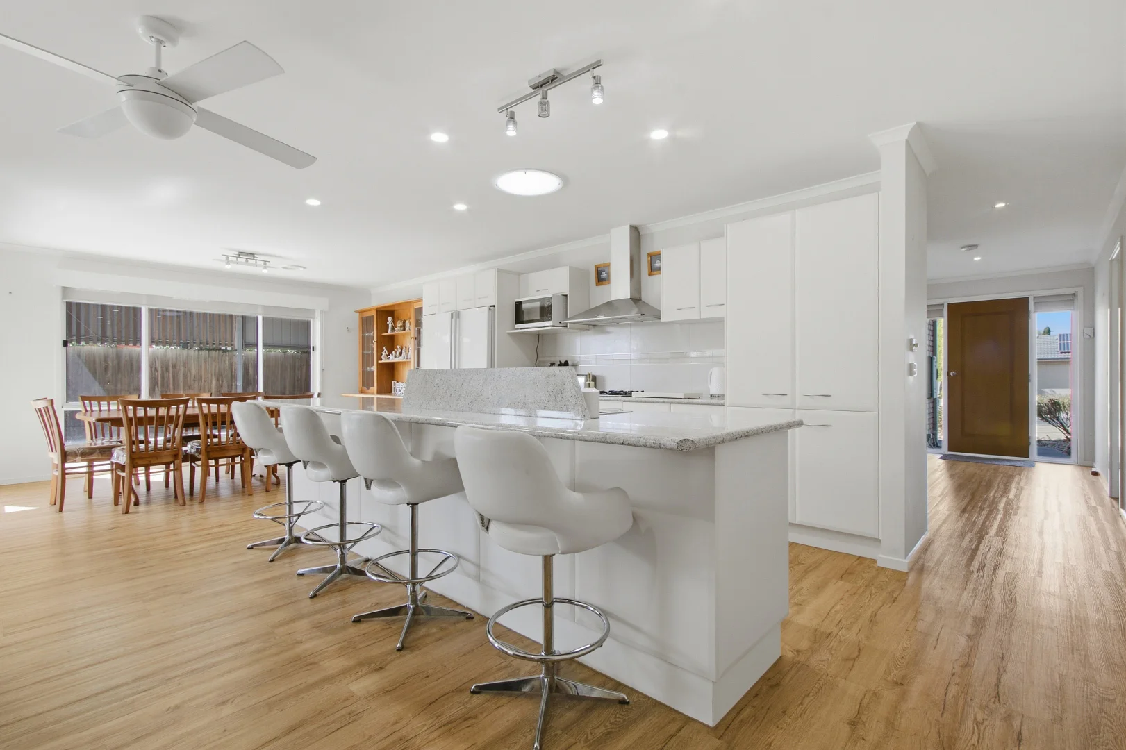 Additional image 13 of 8 St Georges Road, Traralgon VIC 3844