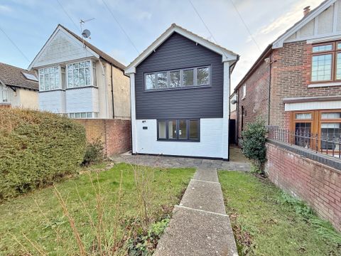 Havant Road, Farlington, Portsmouth, Hampshire PO6
