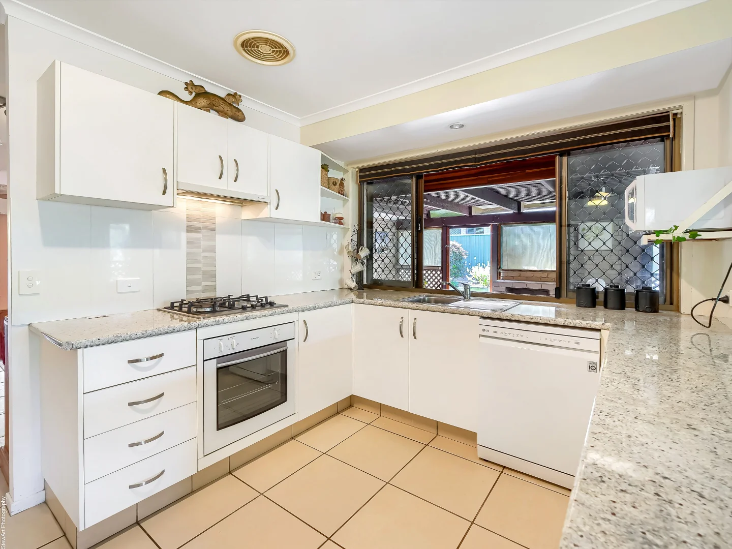 Additional image 10 of 4 Jacklin Close, Point Vernon QLD 4655