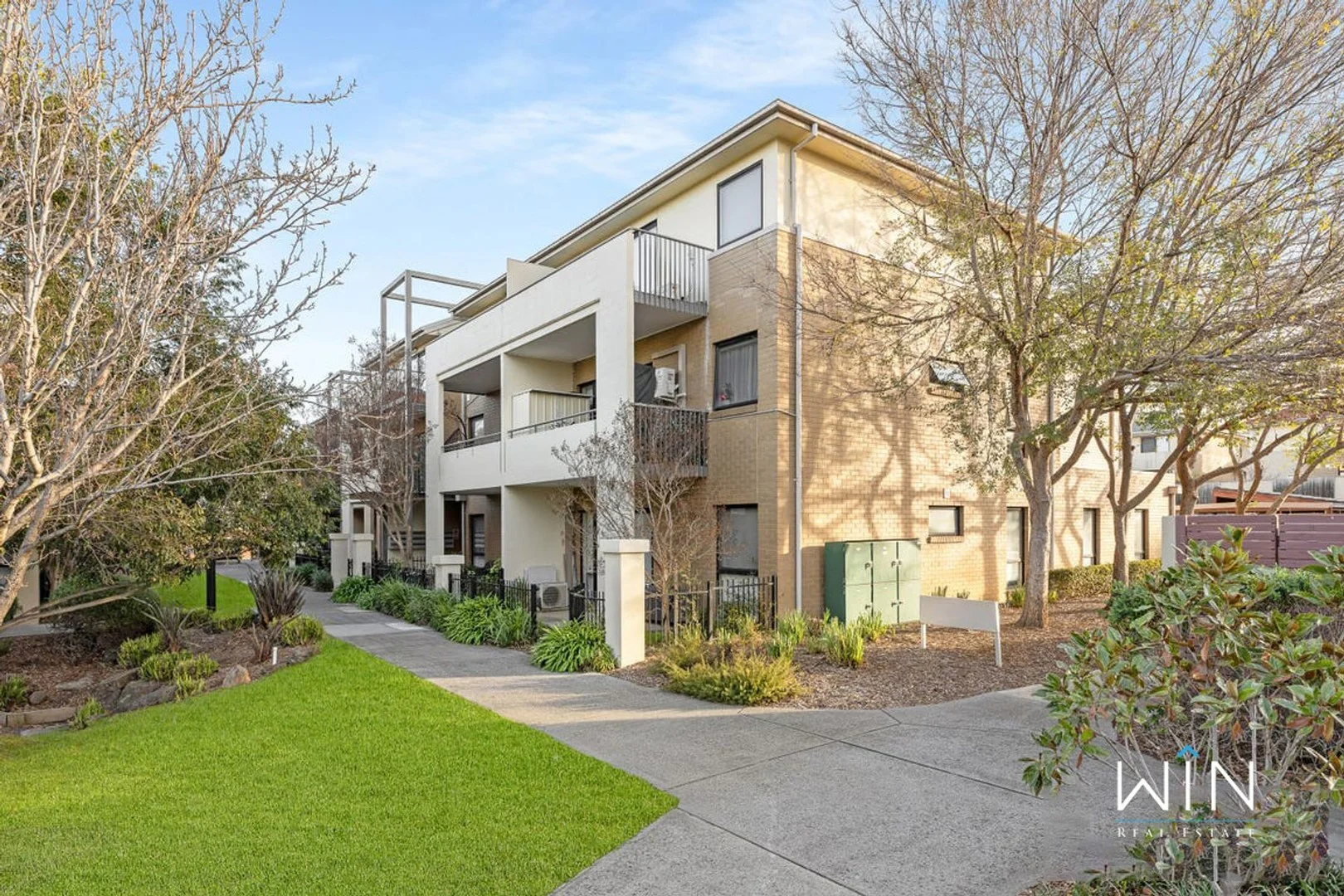28/2 Greenfield Drive, Clayton VIC 3168